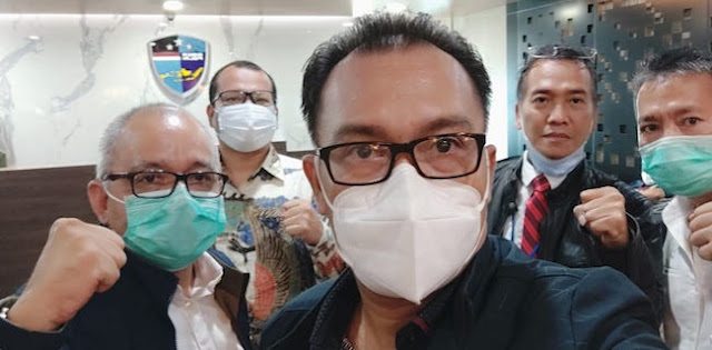 Gatot Nurmantyo Harus Berani ke Kantor Polisi Pastikan Syahganda dan Jumhur Baik-Baik Saja Gatot Nurmantyo Harus Berani ke Kantor Polisi Pastikan Syahganda dan Jumhur Baik-Baik Saja