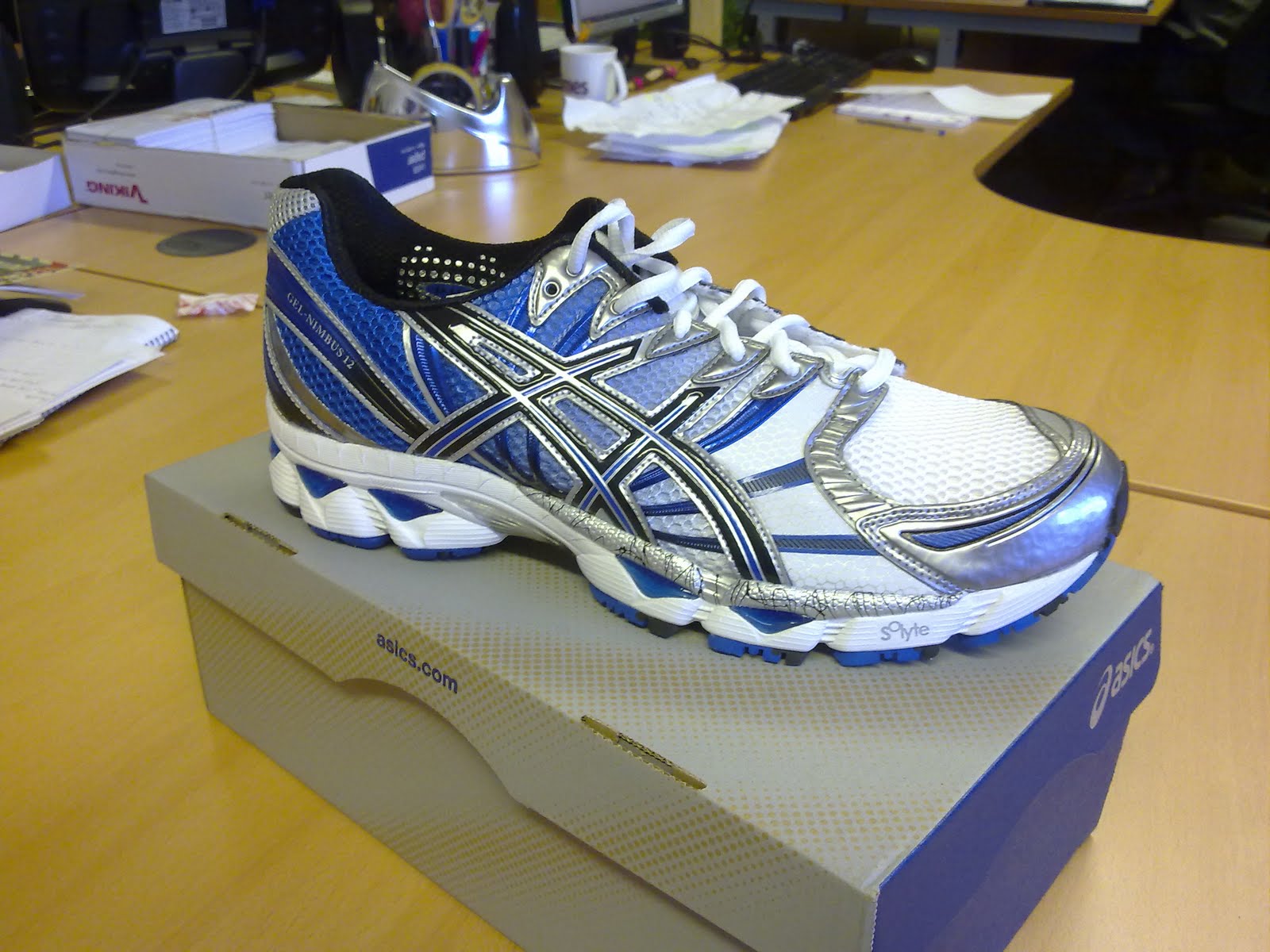 Outdoorkit: Review: Asics Men's Running Gel Nimbus 12