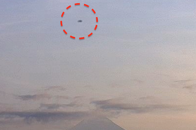 UFO News ~ UFO Armada Passes Over Small Town In Mexico and MORE Mexico%252C%2BColima%252C%2BVolcano%252C%2Bhanger%252C%2Bsphinx%252C%2BMoon%252C%2Bsun%252C%2BAztec%252C%2BMayan%252C%2Bvolcano%252C%2BBigelow%2BAerospace%252C%2BUFO%252C%2BUFOs%252C%2Bsighting%252C%2Bsightings%252C%2Balien%252C%2Bstation%252C%2Bsquare%252C%2Bplanet%2BX%252C%2Bspace%252C%2Btech%252C%2BDARPA%252C0511112