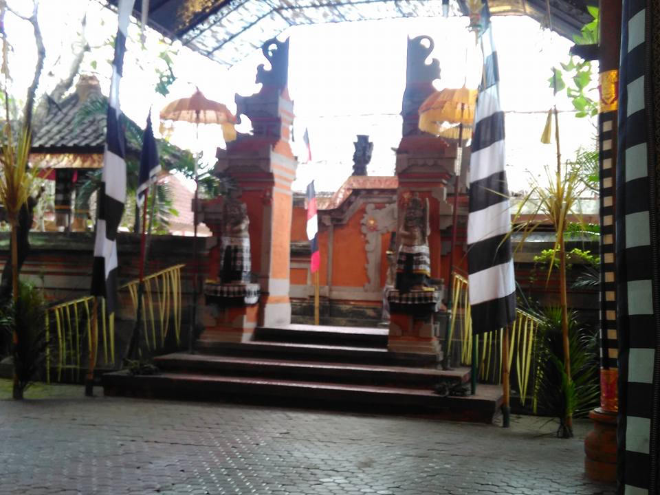 DO BALI CELEBRATE CHRISTMAS - BALI AND LOMBOK