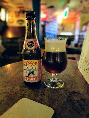 Top Places for Belgian Beer in Belgium: drink Silly Sour beer at Delirium Cafe in Brussels