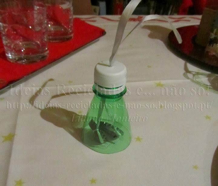 Sino de Natal com garrafa de plástico (PET)