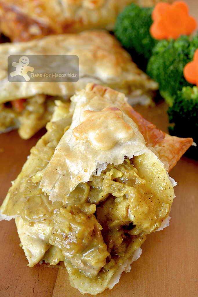Easy Childrenfriendly Japanese Curry Chicken Puff Pastry Pies HIGHLY