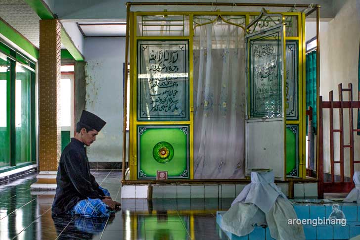 makam syekh anom sida karsa kebumen