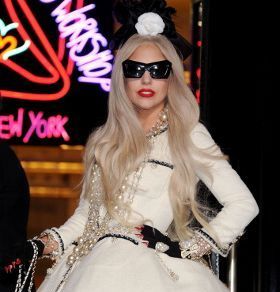 Gelar Konser Lady Gaga, Big Daddy Minta Mediasi Dengan Fpi [ www.BlogApaAja.com ]