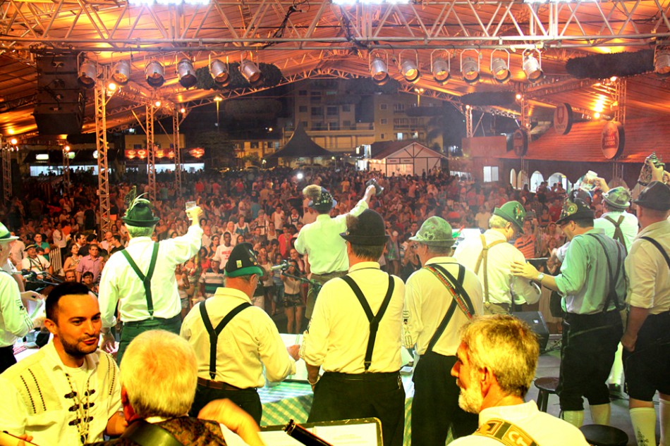 OktoberBlog Divulgadas as datas da Sommerfest Blumenau 2020