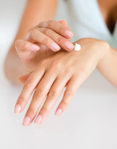 10 طرق طبيعية للعناية بالبشرة في المنزل 10 طرق طبيعية للعناية بالبشرة في المنزل