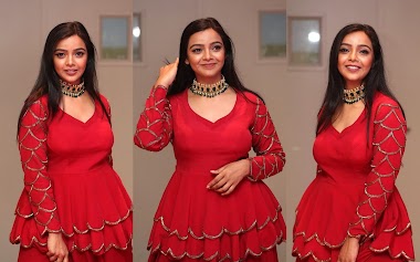  O Pitta Katha Movie Actress Nithya Shetty Sizzling In Red Dress Photos