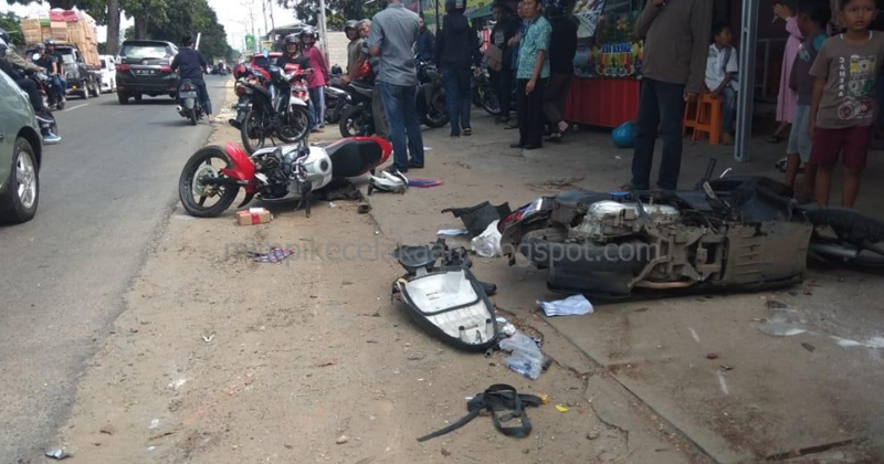 7+ Arti Mimpi Melihat Banyak Mobil Dan Motor Di Depan Rumah