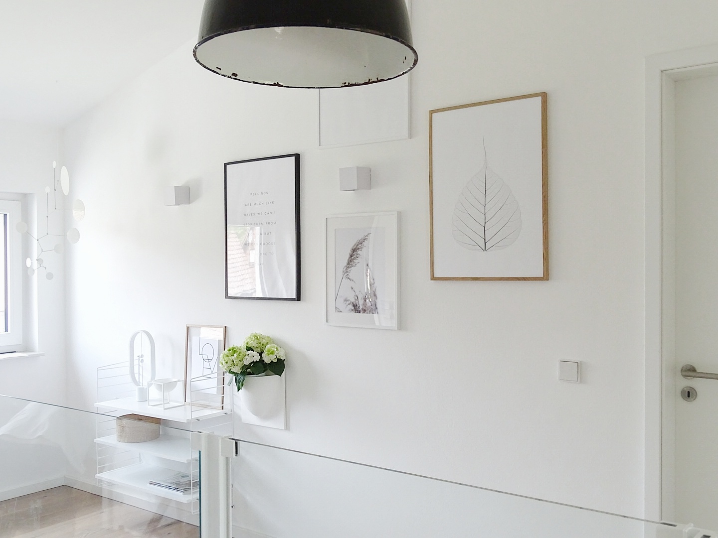 Eine Bilderwand im skandinavisch-minimalistischen Stil - https://mammilade.blogspot.de Eine Bilderwand im skandinavisch-minimalistischen Stil - https://mammilade.blogspot.de