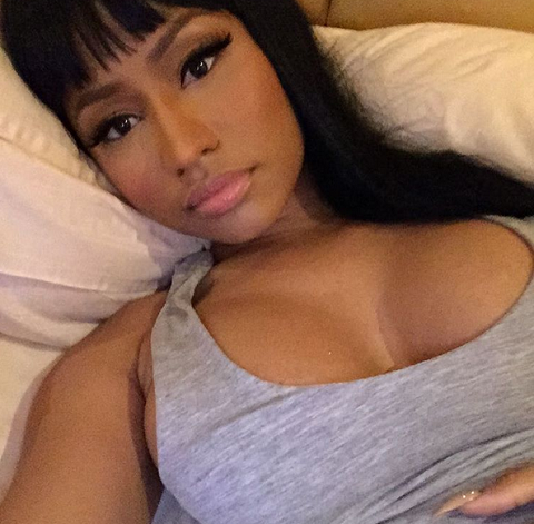 Gistfocus Nicki Minaj Flashes Boobs In New Instagram Selfie