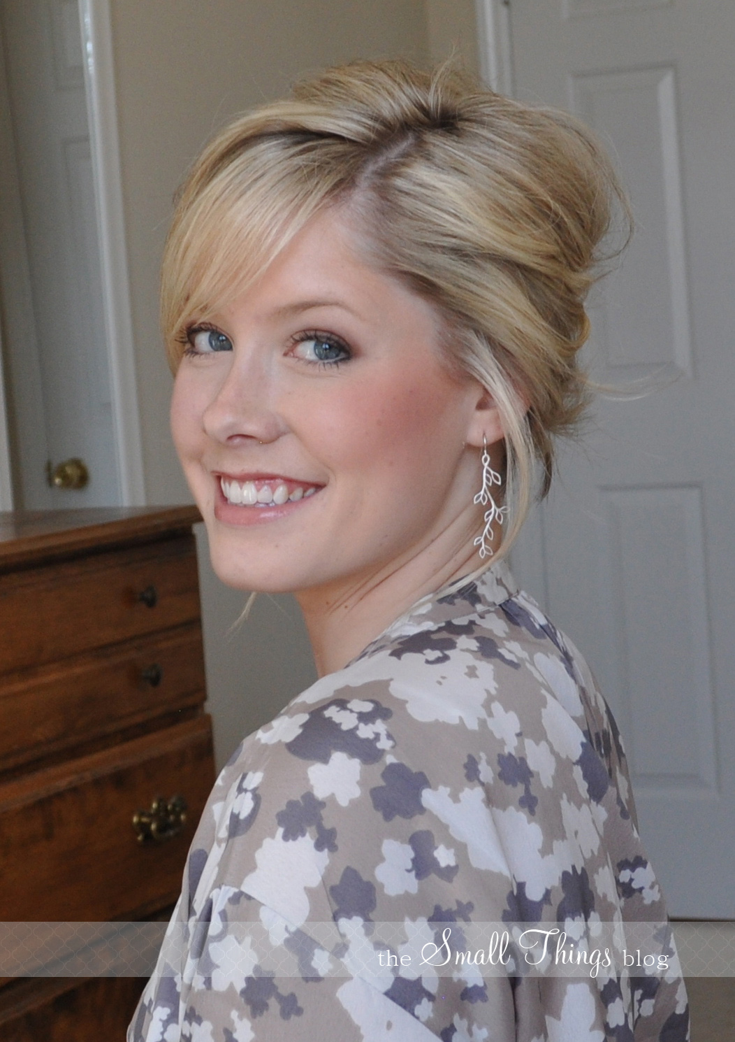 The Messy Side Updo – The Small Things Blog