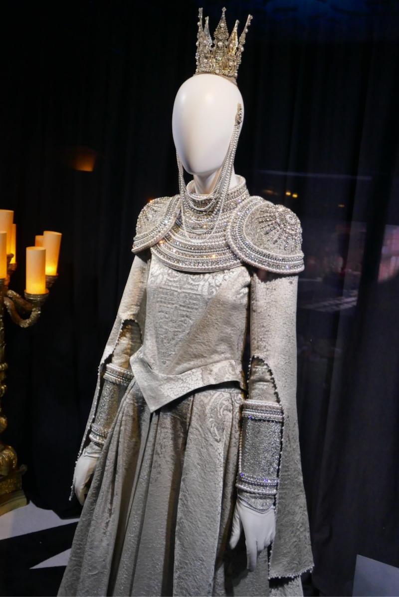 Hollywood Movie Costumes and Props: Michelle Pfeiffer's Queen Ingrith ...