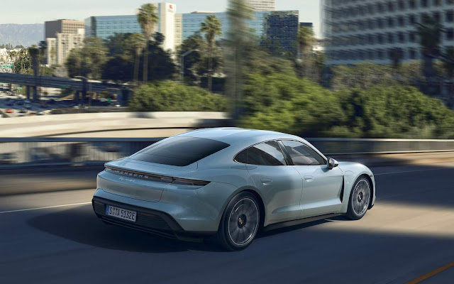 Porsche Taycan 4S elétrico com autonomia de 463 km chega ao Brasil em 2020