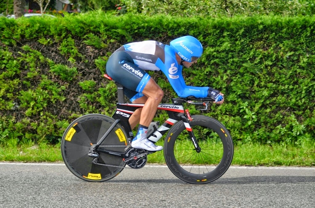 Veloce ® cycling and bike rental company Carbon road bike and tribike