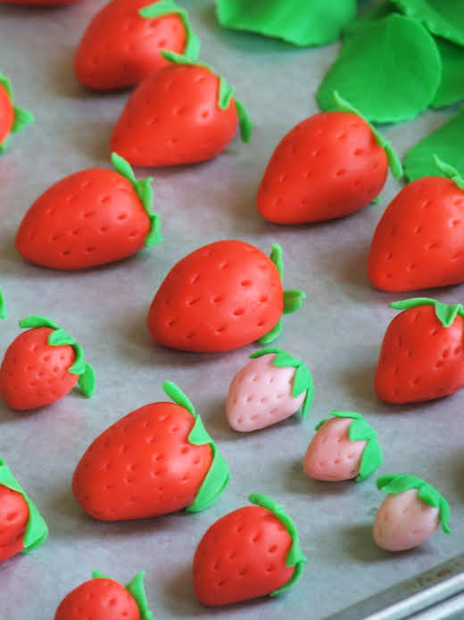 A Thousand Phases Strawberry Cake Decor