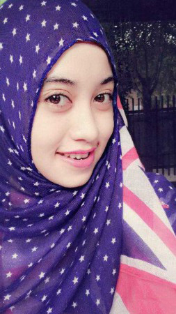 Cerita Dewasa : Cewek Cantik ABG Hijab Bugil
