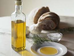 خلطات زيت الزيتون للبشره خلطات زيت الزيتون للبشره
