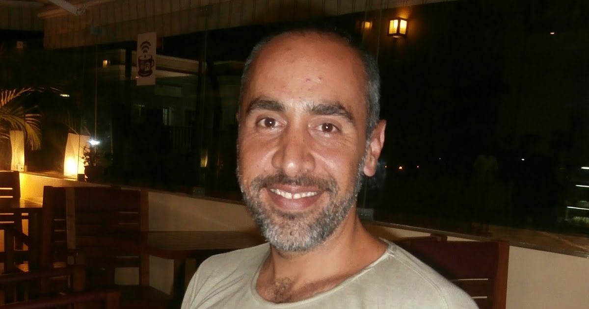 OFICIO CRÍTICO Entrevista ROBERTO RUIZ