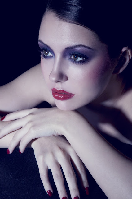 Look-cabaret-makeup-lola