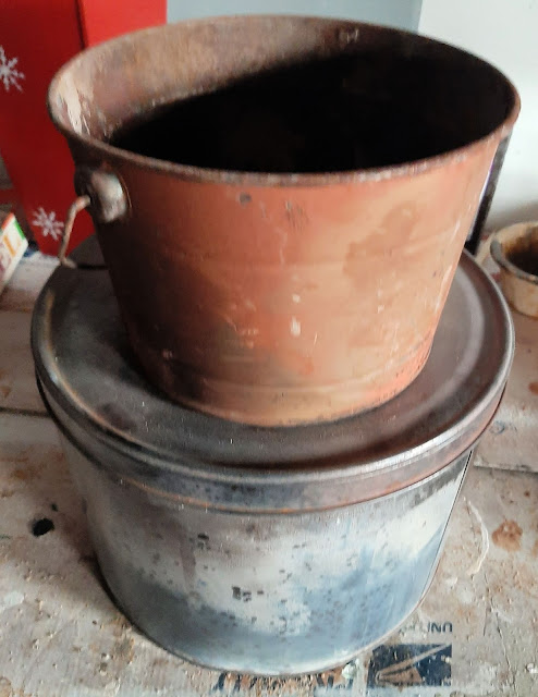 How to Create Rusty Farmhouse Tins