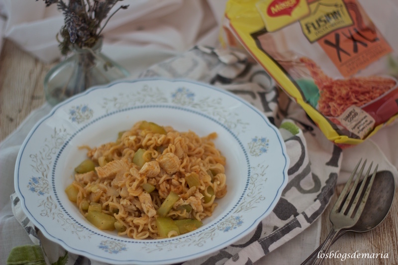  Los Blogs de María Pasta orienta con calabacín y pollo a las finas hierbas