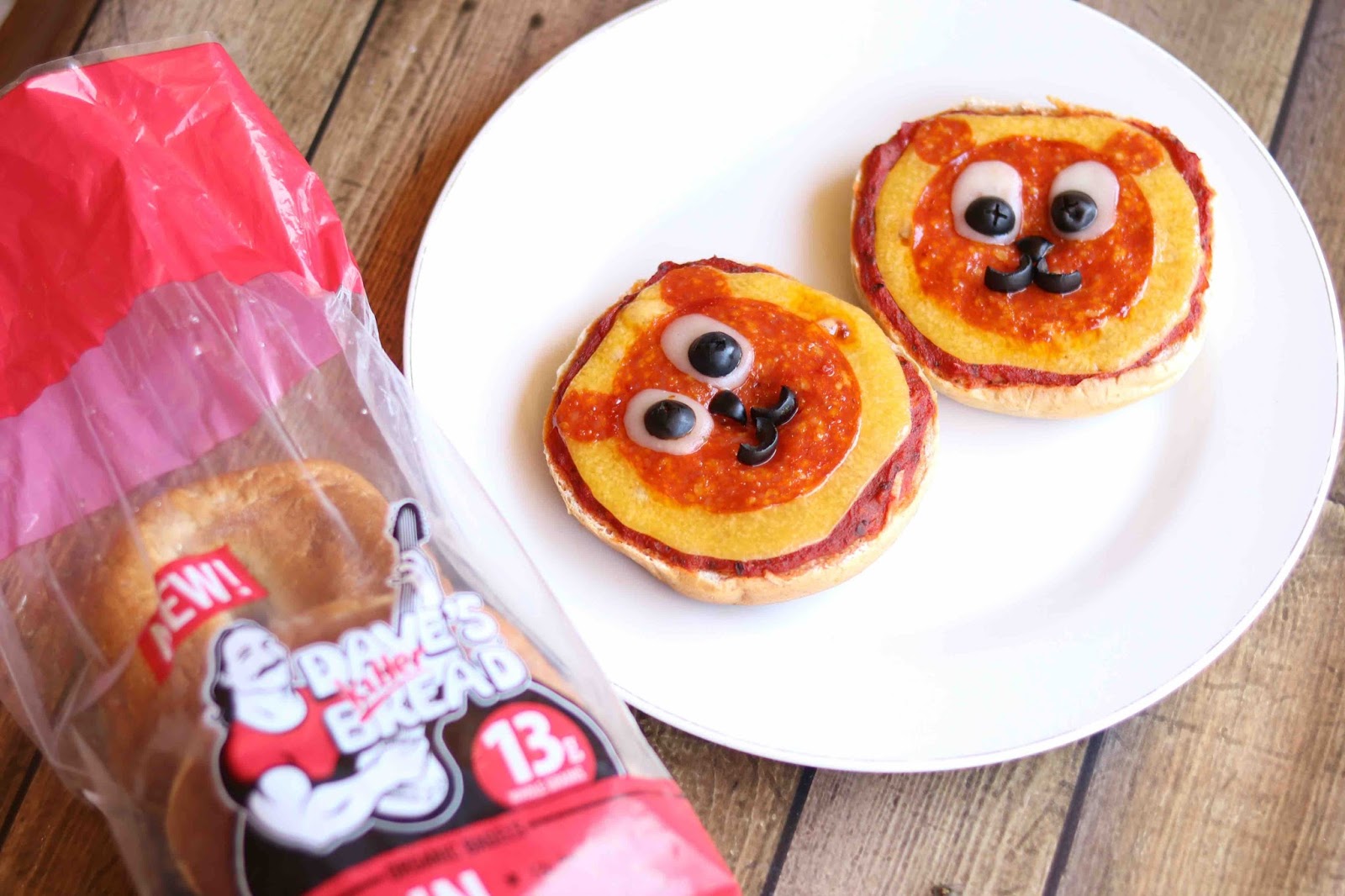 Lunchbox Dad These Teddy Bear Pizza Bagels are the Perfect After School Snack!