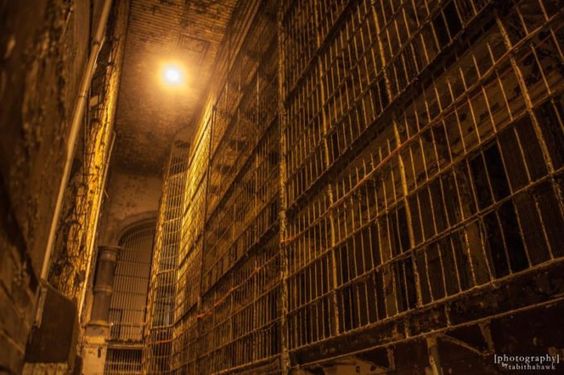 صور نادرة للسجون المهجورة وتاريخها