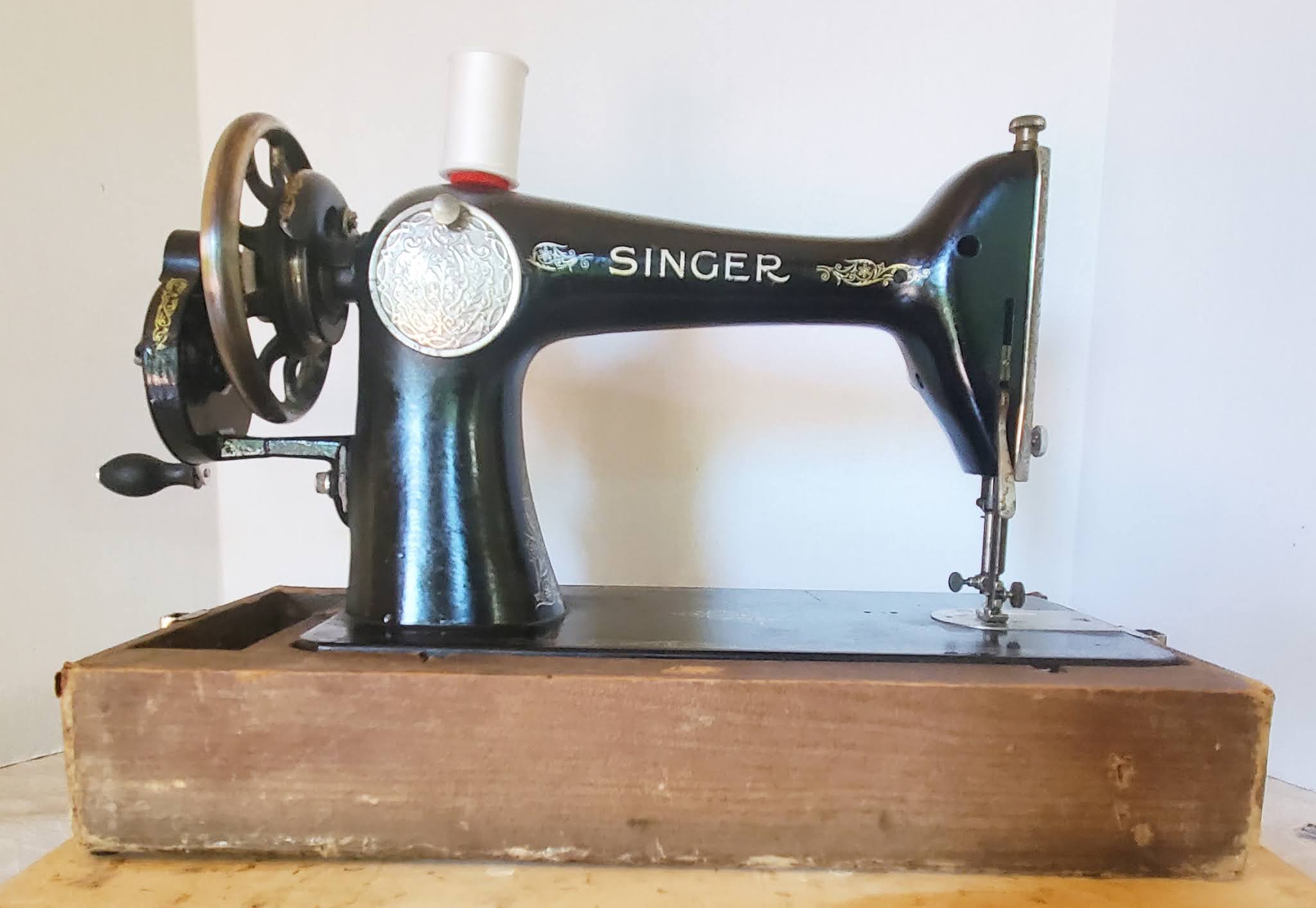 New Singer 66 99 15-30 115 Sewing Machine Bobbin Winder Thread Guide Spring  15366