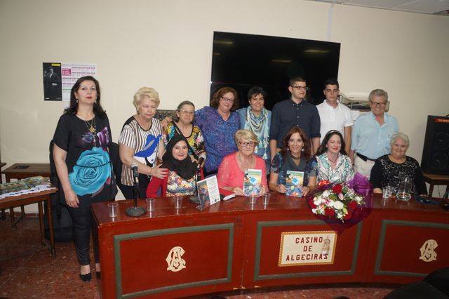 presentación del poemario, "Con la libertad por bandera", Isabel Cote