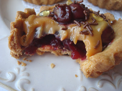 Tarte cu visine si dulce de leche