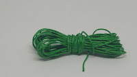 http://www.scrappasja.pl/p20212,51568-2-bawelniany-sznurek-woskowany-gr-1mm-5m-zielony.html