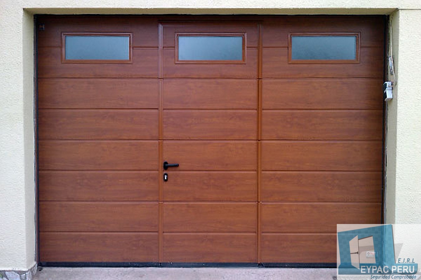 PUERTAS LEVADIZAS SECCIONALES Y CORREDIZAS EYPAC PERU E.I.R.L