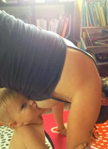 Lactancia materna mientras haces yoga