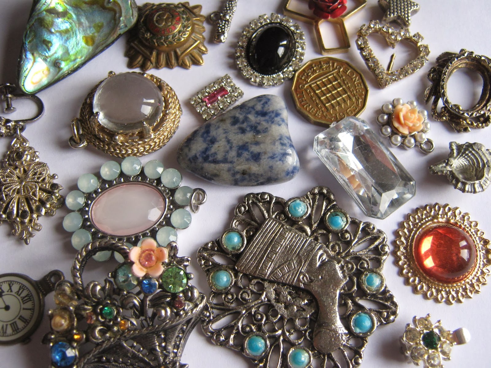 vintage jewellery selection