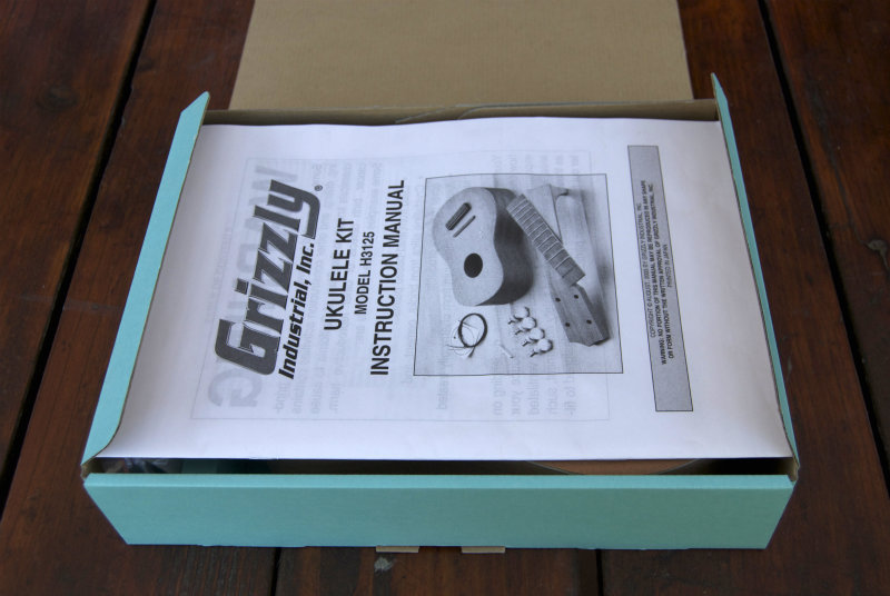 unschool plus grizzly ukulele kit (daisy)