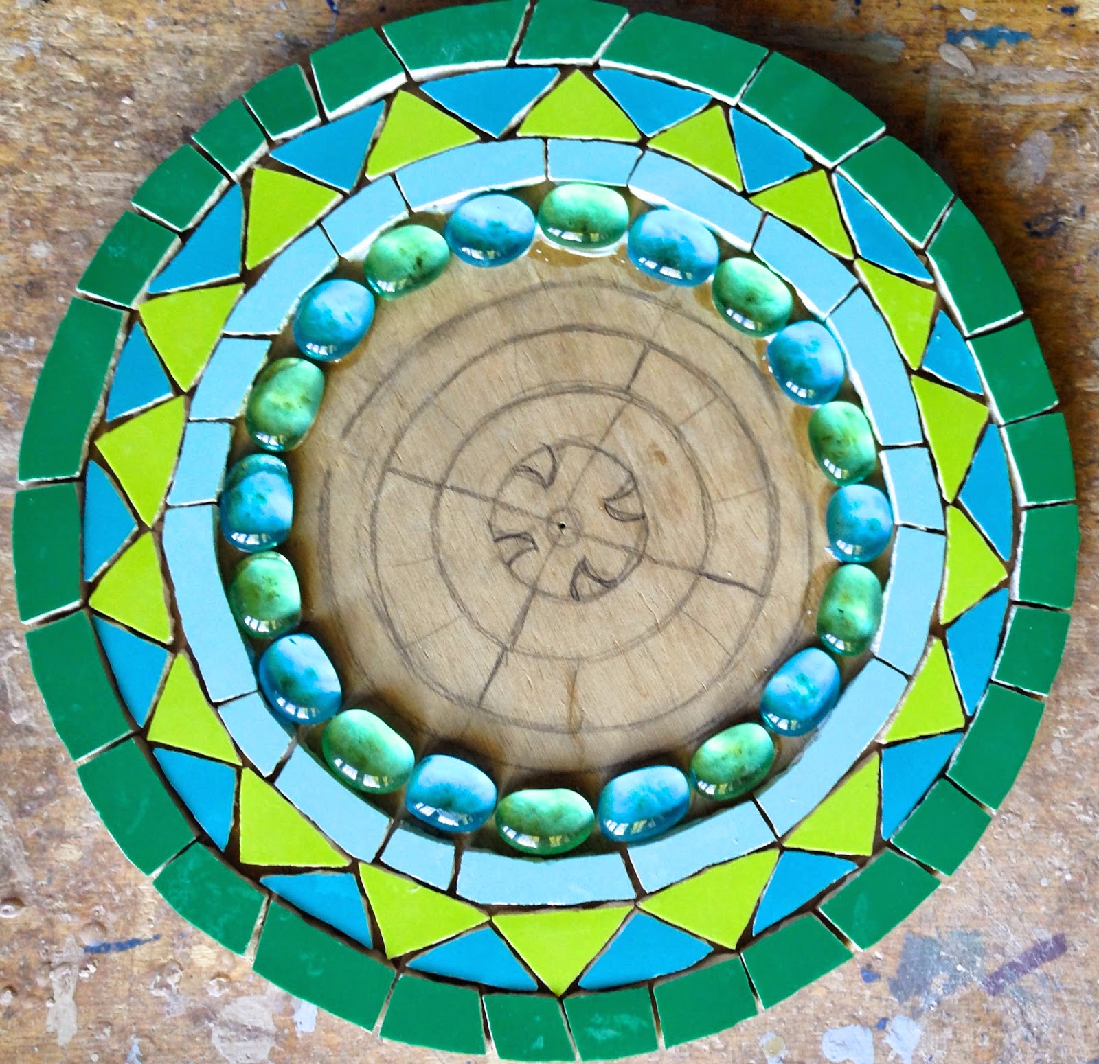 Felicity Ball mosaics Mosaic Mandala Madness!