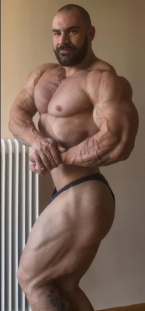Greek bodybuilder Christos pistolas
