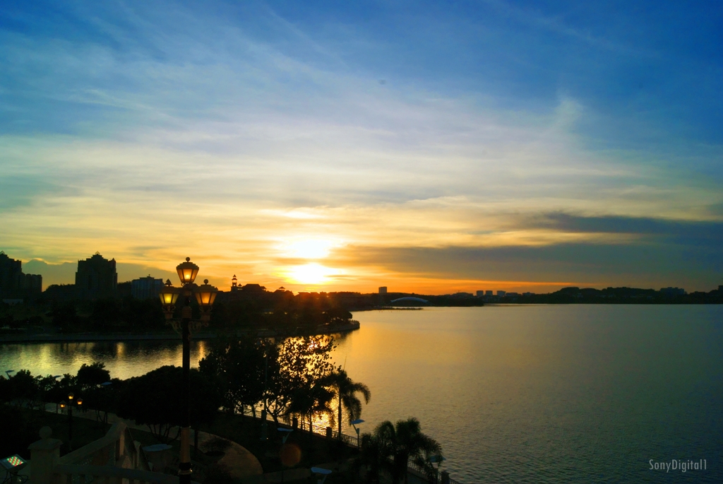SoNy DiGiTaL: Pullman Putrajaya Lakeside
