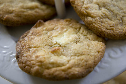 Ganz einfache Küche: Cookies mit Makadamia-Nüssen und weißer Schokolade