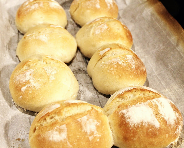 Cooking With Mary and Friends Crusty Sourdough Rolls