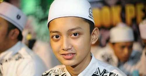 Kumpulan Sholawat Gus Azmi Terbaru 2018 l Carta De Kumpulan Sholawat Gus Azmi Terbaru 2018 l Carta De