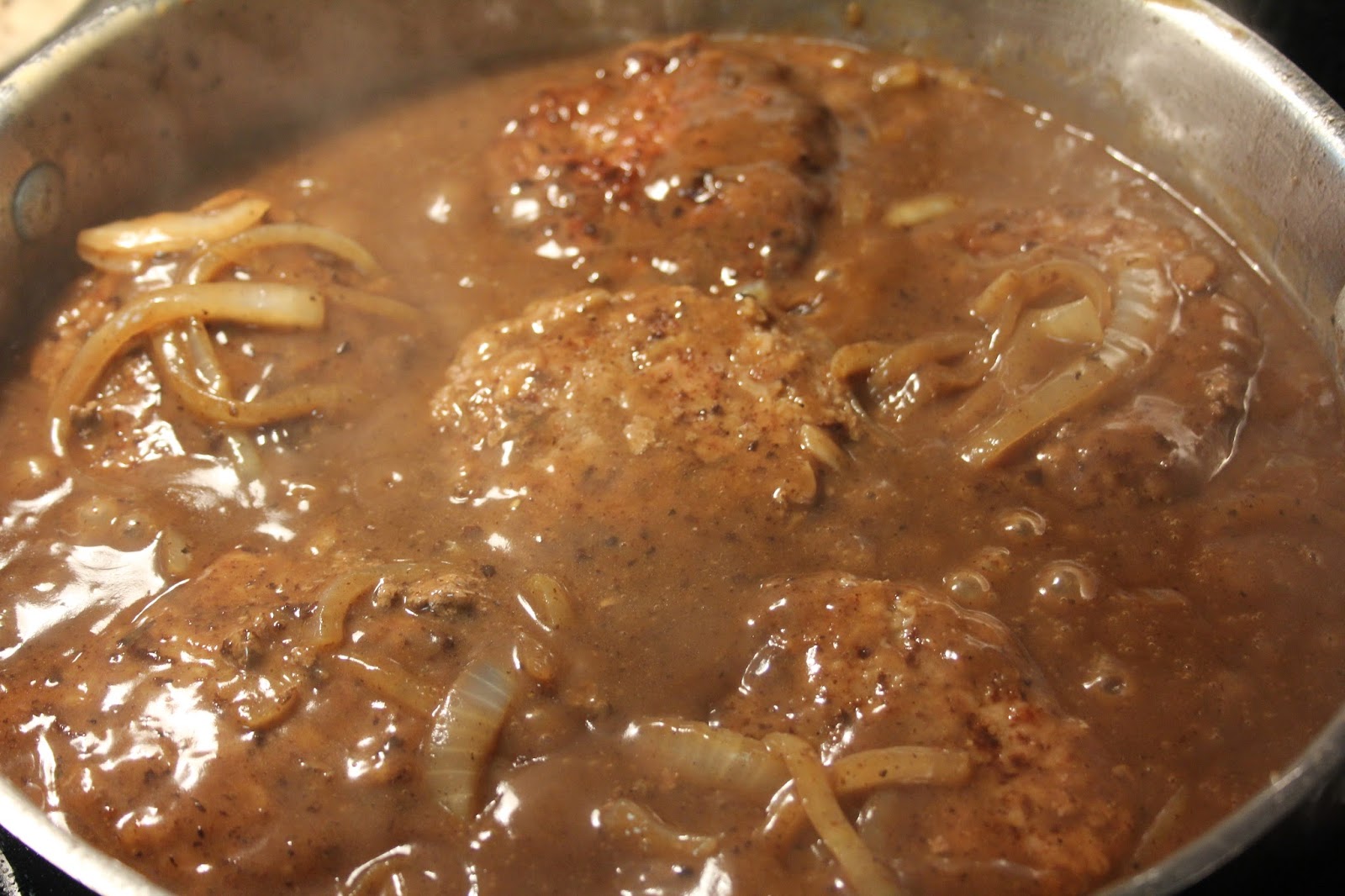 hamburger patties with mushroom gravy