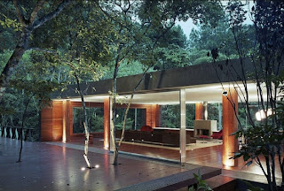 Modern-Glass-House-Design1.jpg