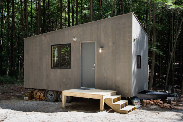 minimalist tiny house cabin