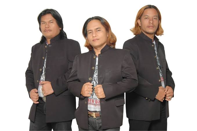 Lirik Lagu Aku Ingin Cinta Yang Nyata Trio Elexis Arsia