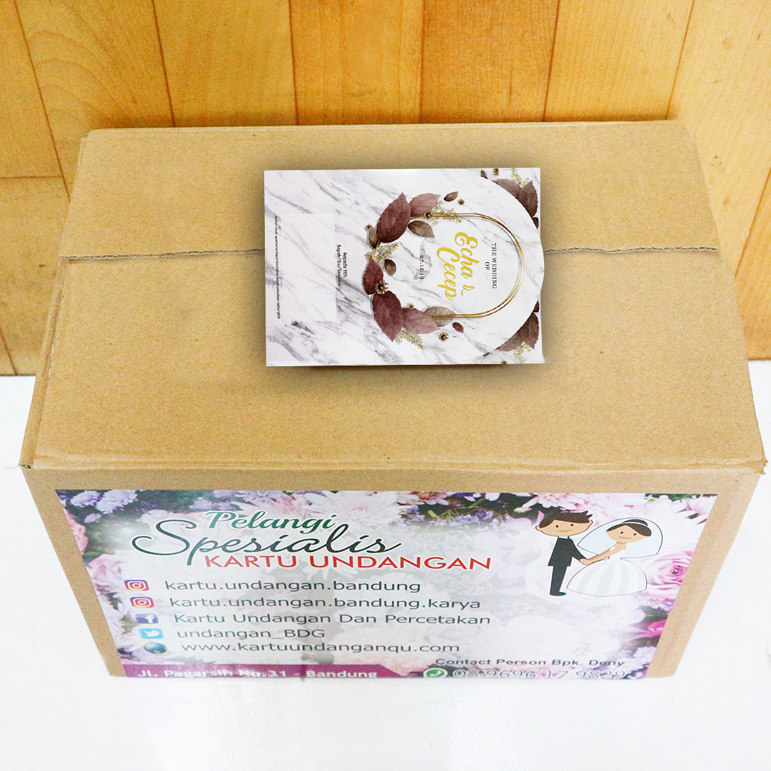 Kartu Undangan Pernikahan Unik