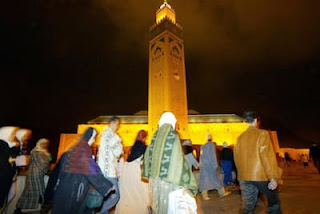 هل يتجه المغرب إلى السماح للملقحين ضد “كورونا” فقط بإقامة صلاة التراويح؟