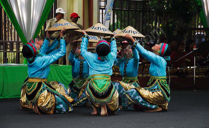 Tari Caping Ngancak Tarian Tradisional Dari Lamongan Provinsi Jawa Timur Cinta Indonesia