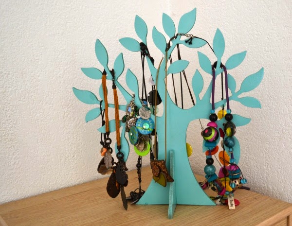 Whimsical: Un arbre porte-bijoux DIY